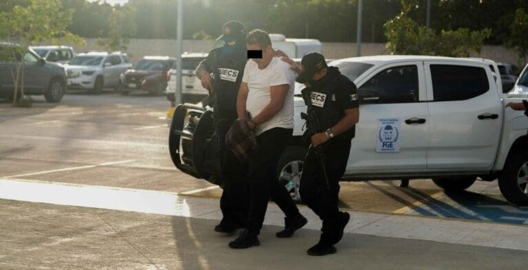 Detienen en Monterrey a un extorsionador; pedía dinero para devolver a un menor de edad desaparecido de Cancún.