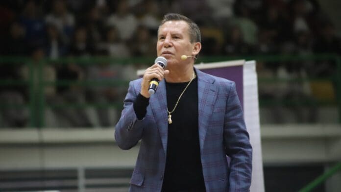 Julio César Chávez confiesa amistad con el 