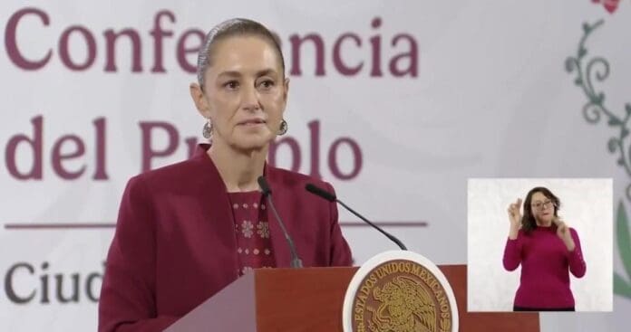 Tras el crimen de Carlos Manzo, estrategia de seguridad atenderá causas de violencia, dijo Claudia Sheinbaum.