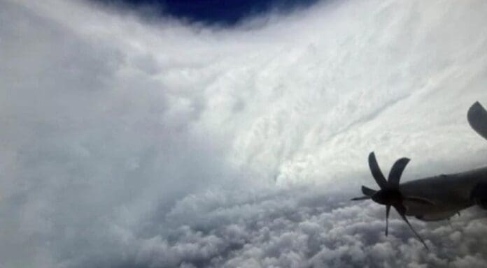 Son ya 64 los muertos que dejó el huracán 