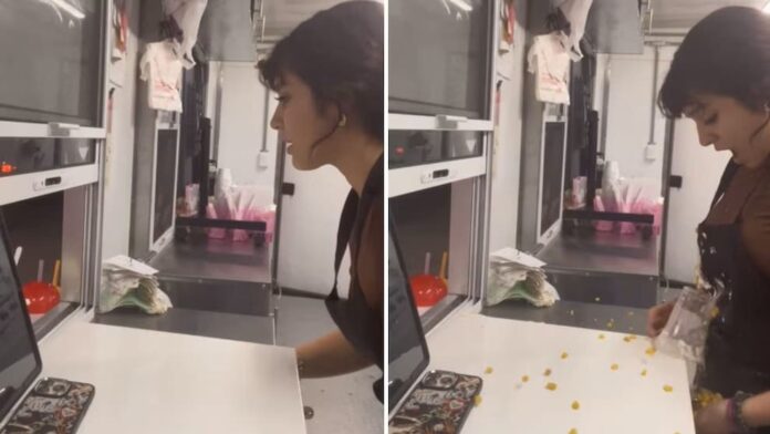 Video: Mexicana sufre agresión por darle un elote “equivocado” a clienta en Texas, Estados Unidos