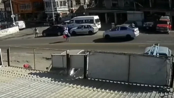 Muere adulto mayor al ser atropellado mientras cruzaba una calle en Naucalpan, Edomex
