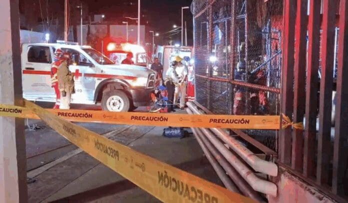Haré Rescatan a tres personas en situación de calle que cayeron 35 metros en una obra abandonada en Zapopan, Jalisco