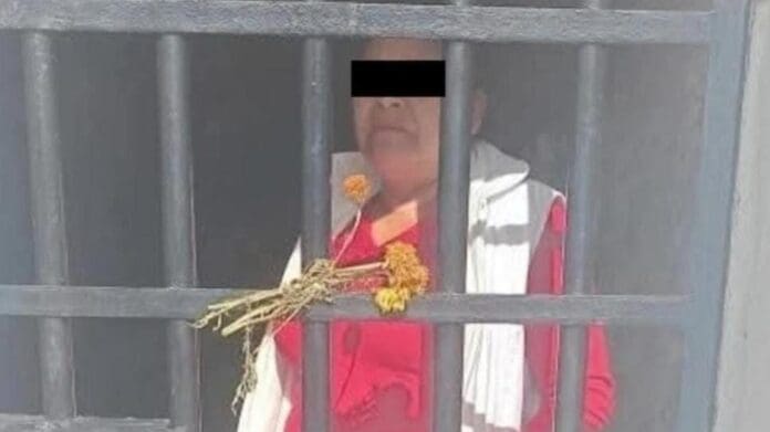 Detienen a síndica de Santa María Apazco, Oaxaca luego que denunciara presunta corrupción del alcalde de ese municipio.