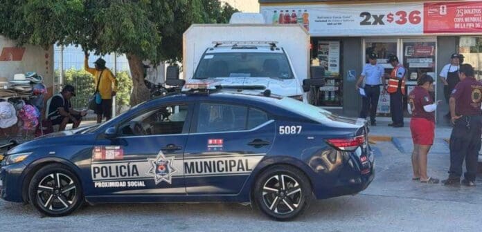 Hallan sin vida a joven que cayó de una embarcación en la Zona Hotelera de Cancún . Una verdadera tragedia.