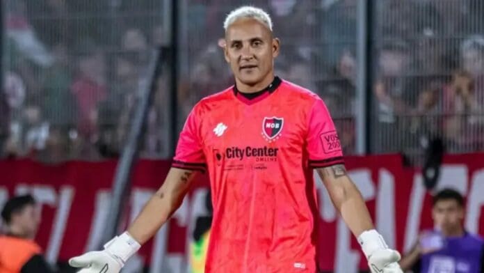 Exhiben a portero Keylor Navas por llorar para dejar Argentina y venir a los Pumas de la UNAM
