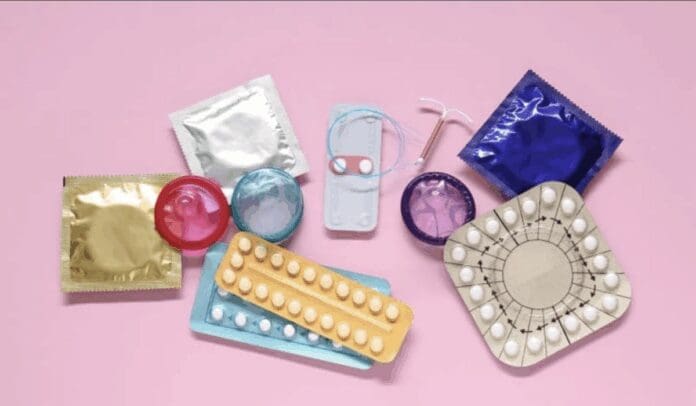 China impone nuevos impuestos a condones por baja natalidad