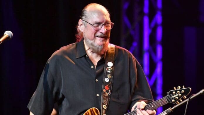 Muere Steve Cropper, leyenda del soul y guitarrista de The Blues Brothers