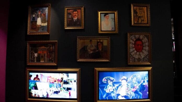 Alumnos de la EMIAA de Playa del Carmen conocen vida y obra de Frida Kahlo