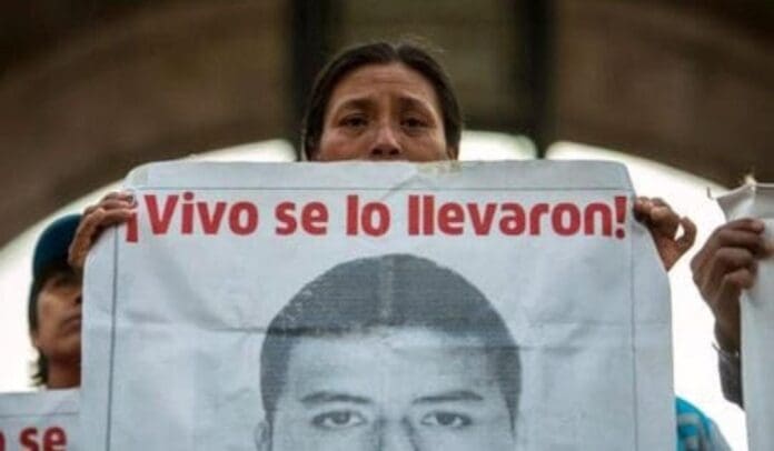 Fallece Genoveva Sánchez, madre de Israel Caballero, uno de los 43 normalistas desaparecidos de Ayotzinapa.