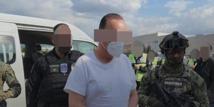 Cae César Duarte, exgobernador de Chihuahua, por presuntas operaciones con recursos de procedencia ilícita.