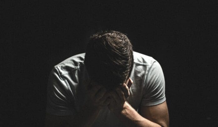 Padres con depresión pueden transmitir esta enfermedad a sus hijos, revela estudio