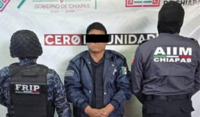 Arrestan a policía en activo por abuso sexual contra adolescente en Chanal, Chiapas