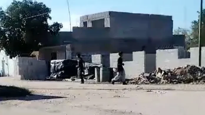 Denuncian que menores de edad arrojan pirotecnia a viviendas en Gómez Palacio, Durango